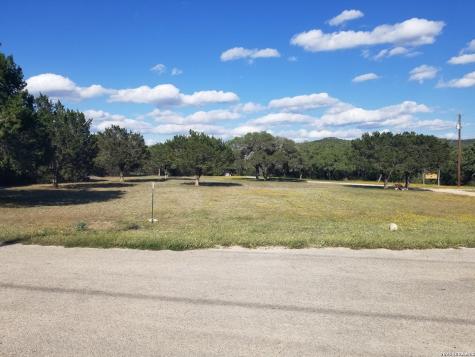 177 Laurel Ridge Drive Lakehills TX 78063