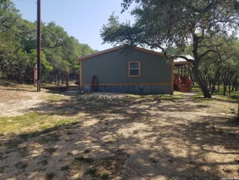 177 Laurel Ridge Drive Lakehills TX 78063