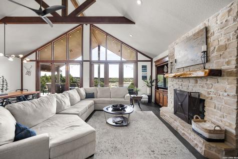 717 Riviera Canyon Lake TX 78133