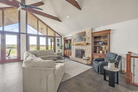 717 Riviera Canyon Lake TX 78133
