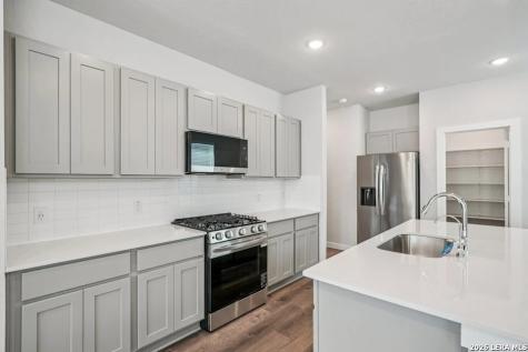 4330 Hobbiton Way New Braunfels TX 78130
