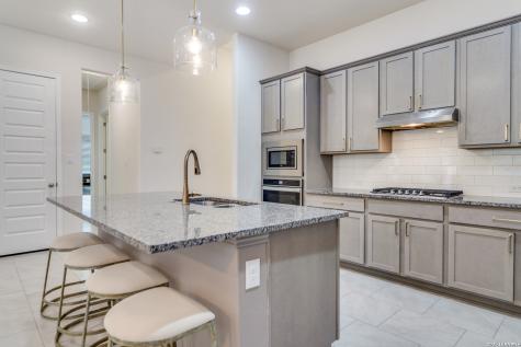 1114 Aidenbaum San Antonio TX 78260