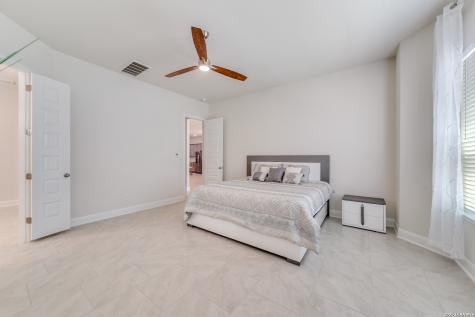 1114 Aidenbaum San Antonio TX 78260