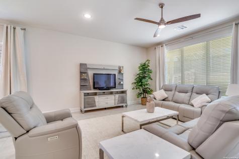 1114 Aidenbaum San Antonio TX 78260