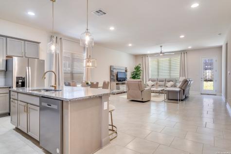 1114 Aidenbaum San Antonio TX 78260
