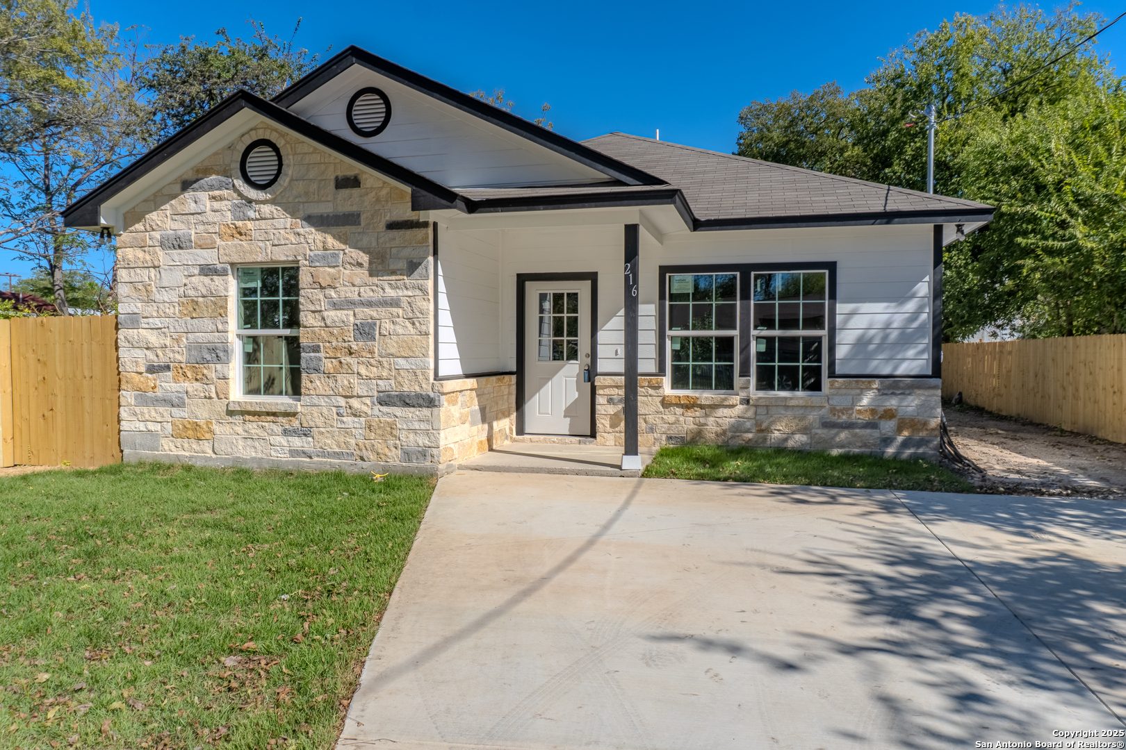 216 S San Augustine Avenue San Antonio TX 78237