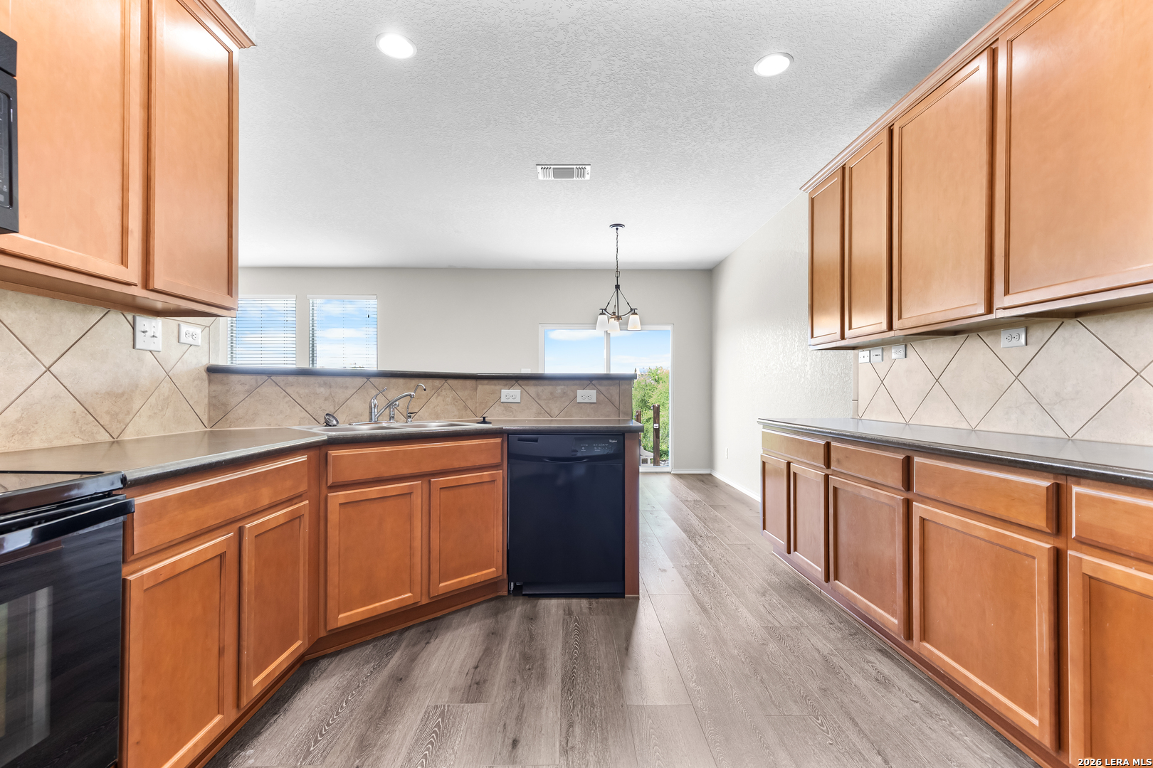 6811 Dulce Meadow San Antonio TX 78252