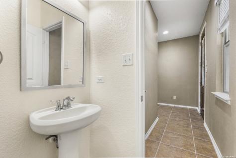 208 Winding River Boerne TX 78006