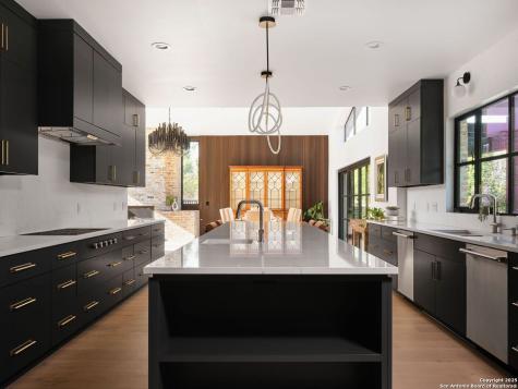 353 Lakeview Boulevard New Braunfels TX 78130