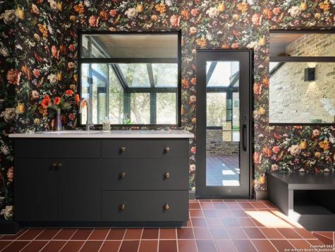 353 Lakeview Boulevard New Braunfels TX 78130