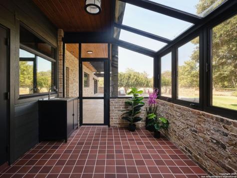 353 Lakeview Boulevard New Braunfels TX 78130