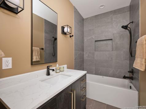 353 Lakeview Boulevard New Braunfels TX 78130