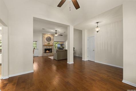 115 River Meadow Castroville TX 78009