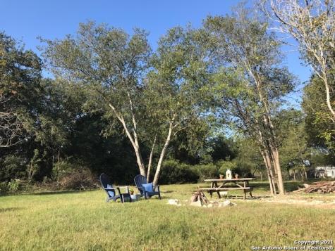 191 Lakeshore Drive N Bandera TX 78003