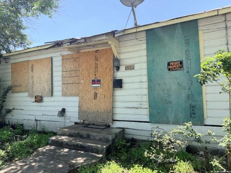 1502 Gorman San Antonio TX 78202