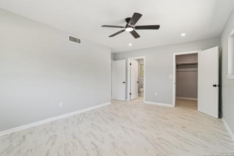 131 Shadywood San Antonio TX 78216