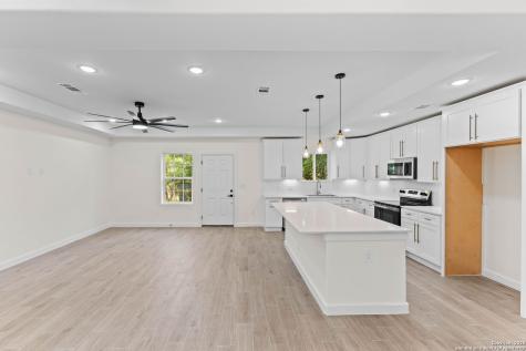 350 Spanish Oak Drive Canyon Lake TX 78133