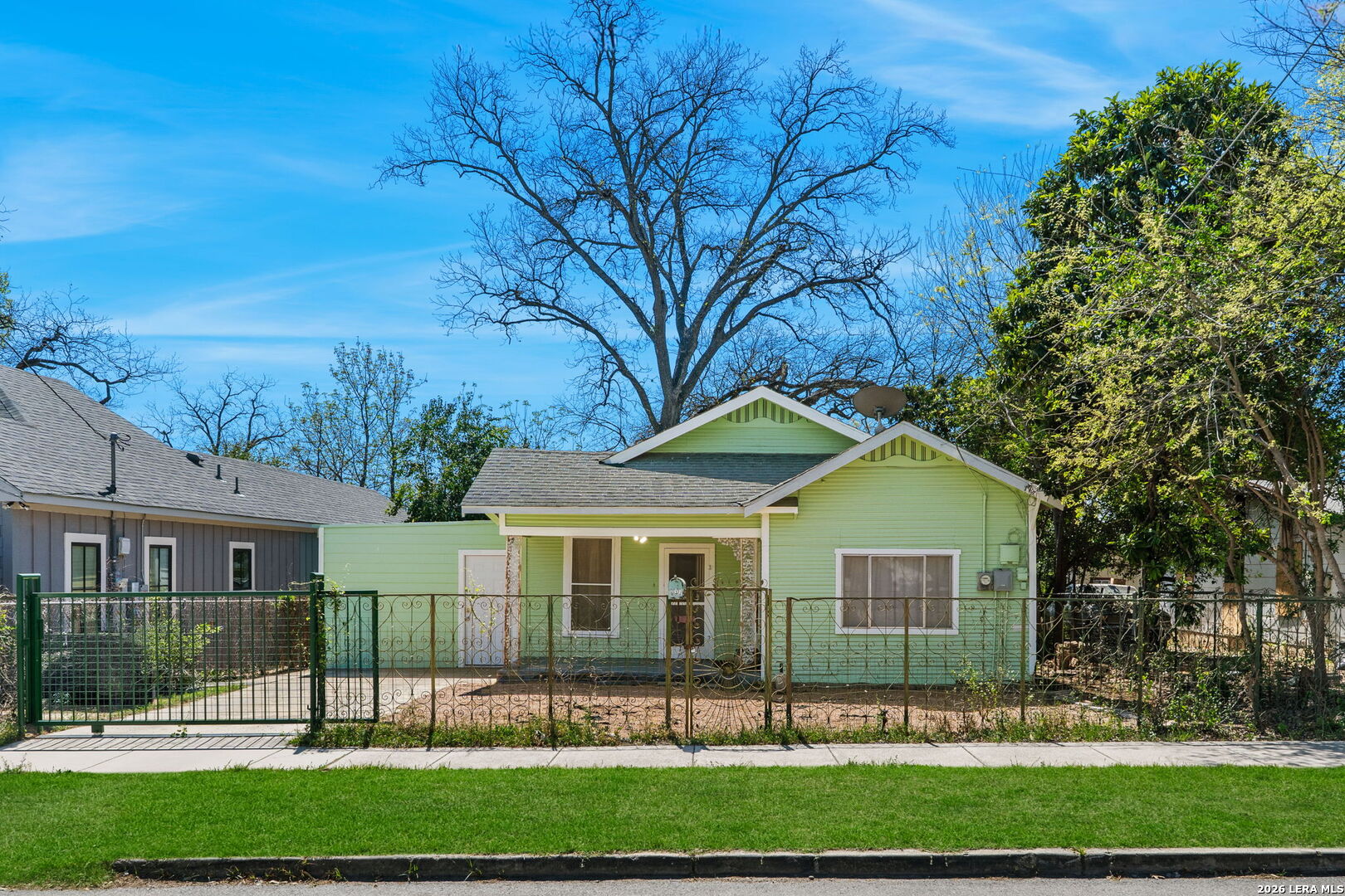 612 E Mistletoe Avenue San Antonio TX 78212