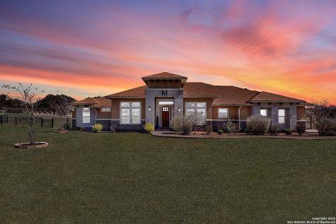 121 Westfield Crossing La Vernia TX 78121