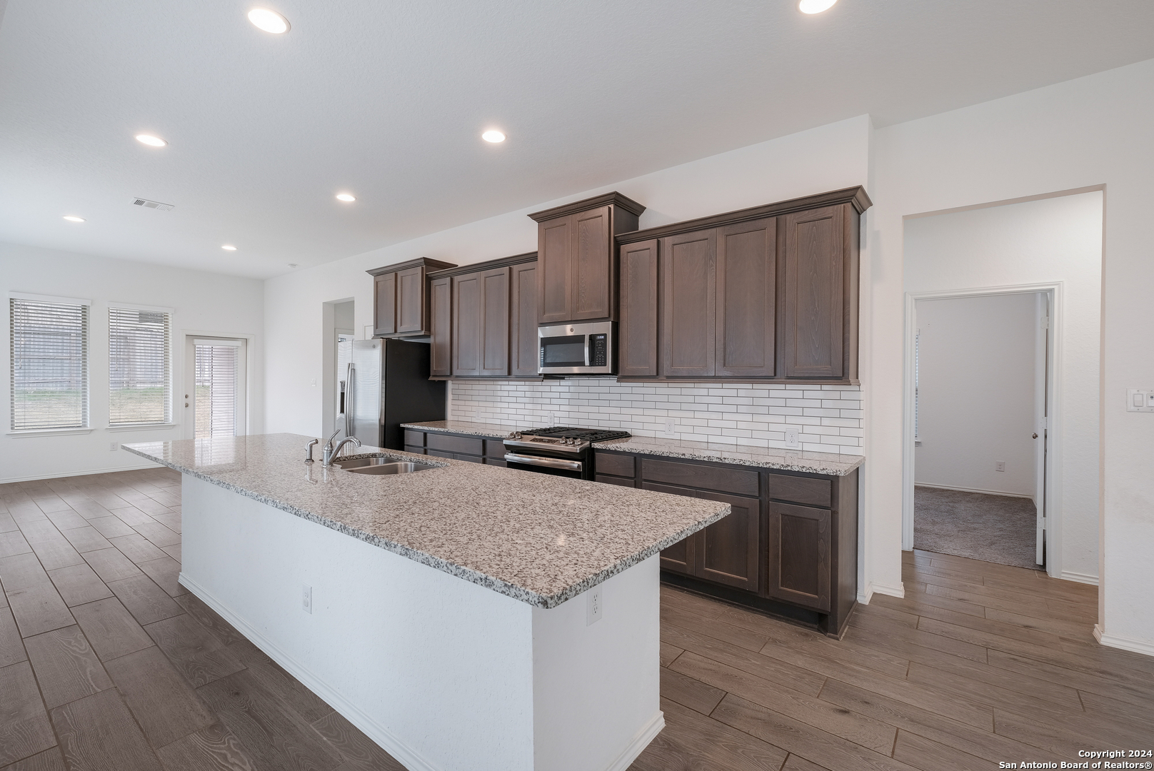 2721 Barkey Springs San Antonio TX 78245