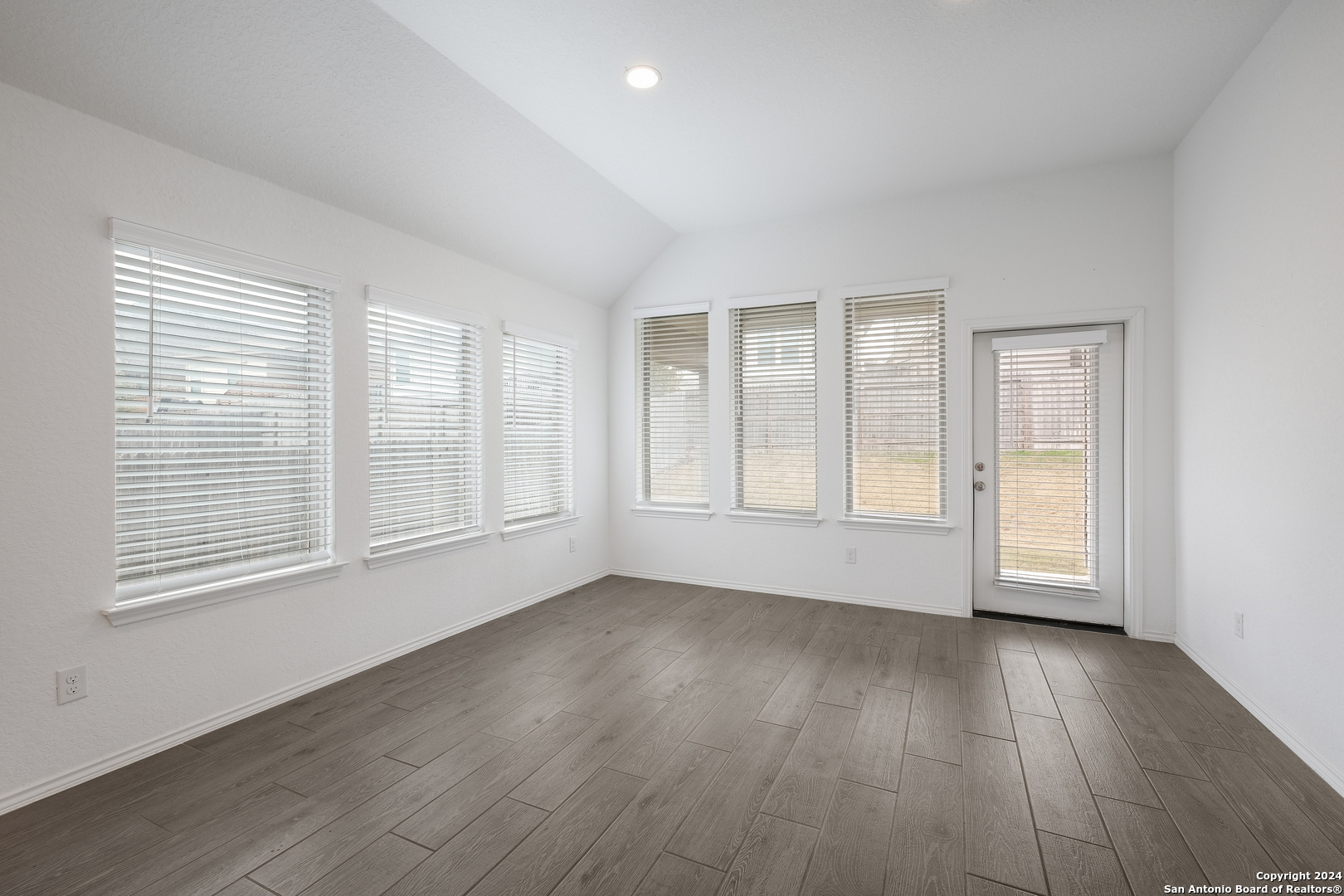 2721 Barkey Springs San Antonio TX 78245