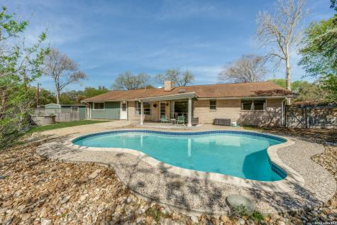 626 Moorside Windcrest TX 78239