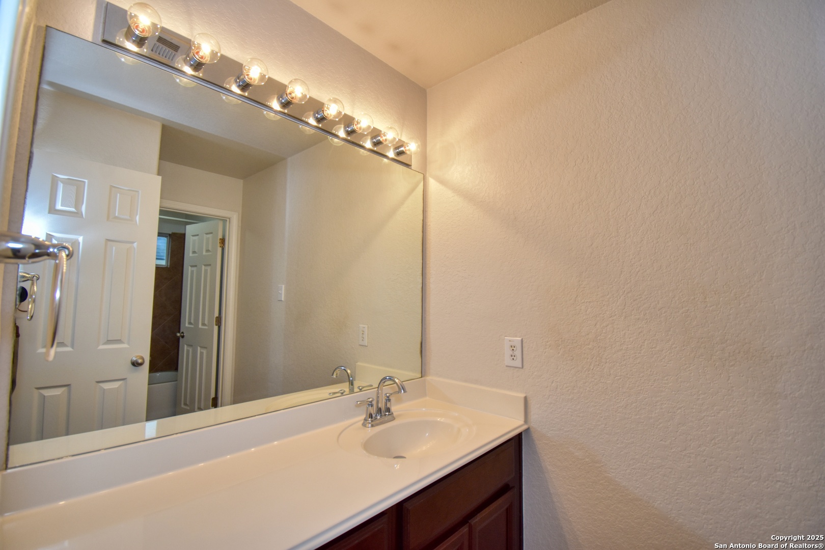 9410 Wind Dancer San Antonio TX 78251