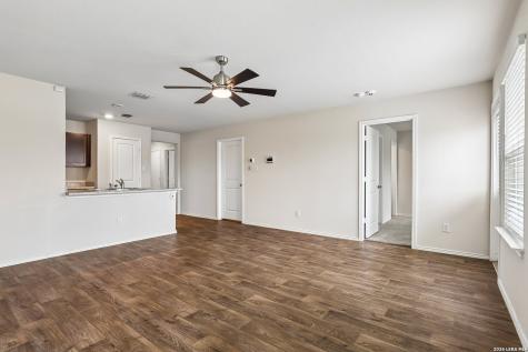 5818 Kendall Prairie San Antonio TX 78244