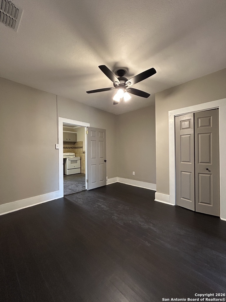 1101 E Crockett Beeville TX 78102