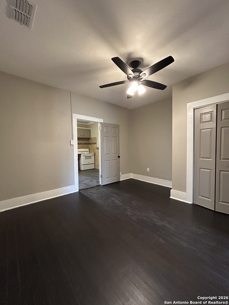 1101 E Crockett Beeville TX 78102