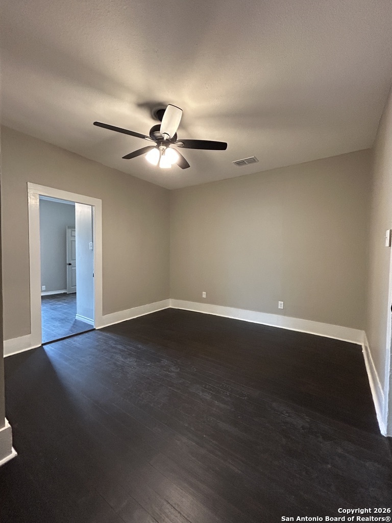 1101 E Crockett Beeville TX 78102