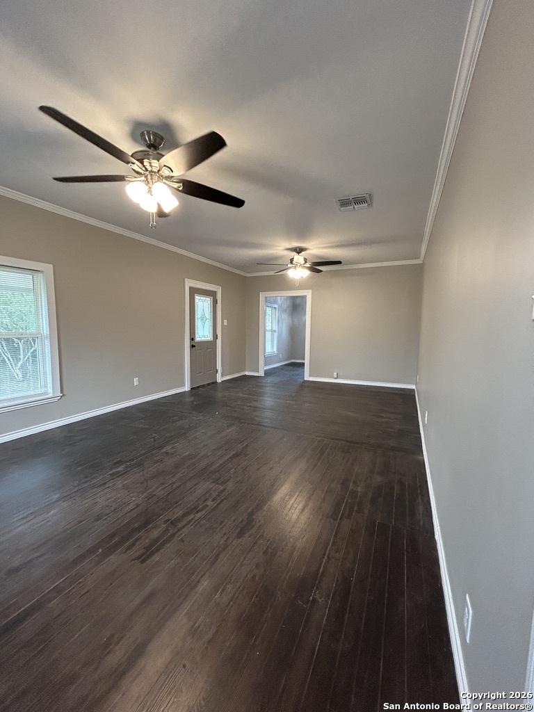 1101 E Crockett Beeville TX 78102