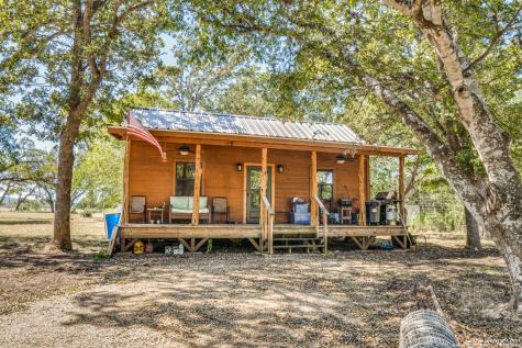 2728 Bottle Springs Road Bandera TX 78003