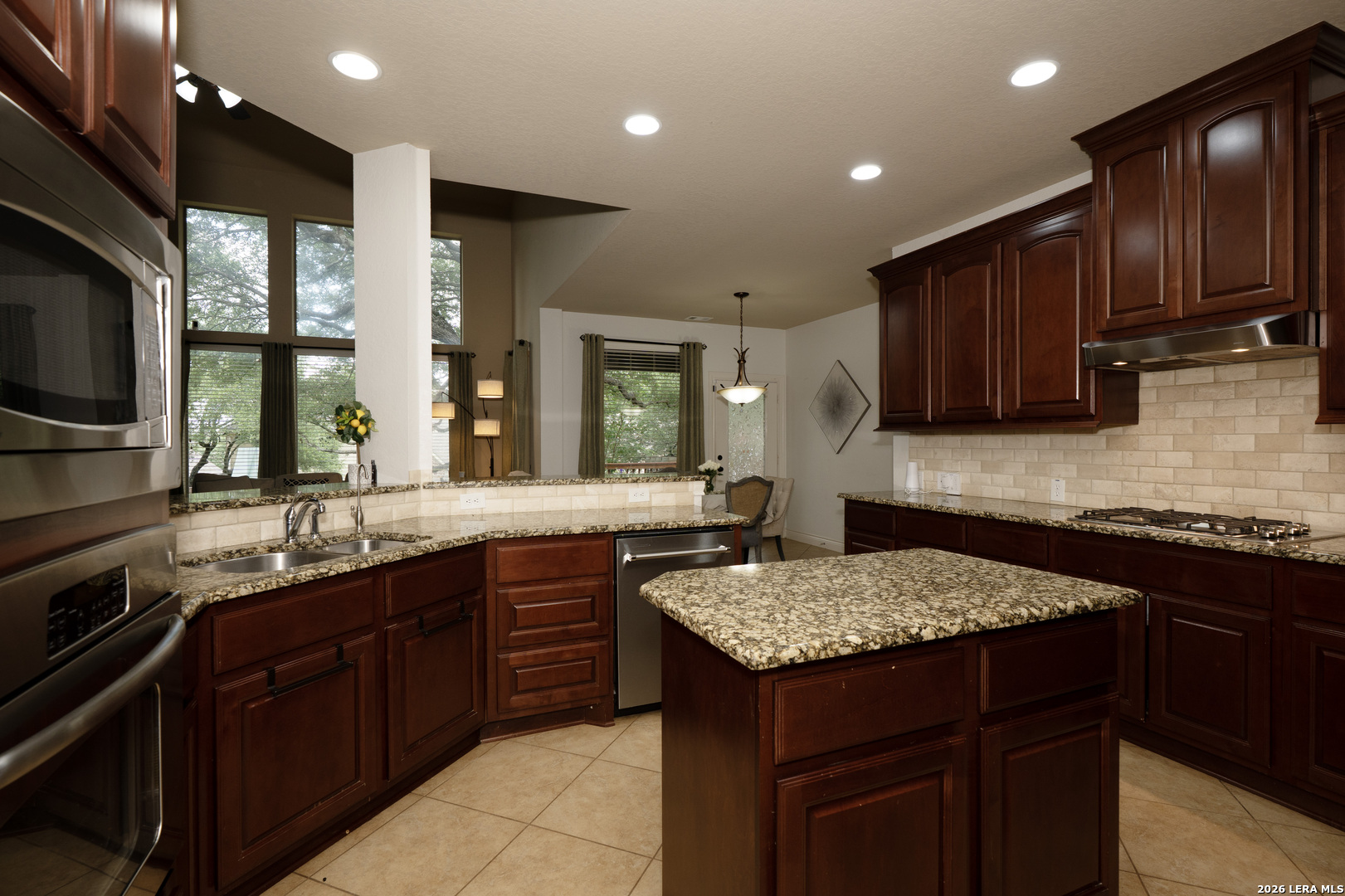 8810 Woodland Bend San Antonio TX 78255