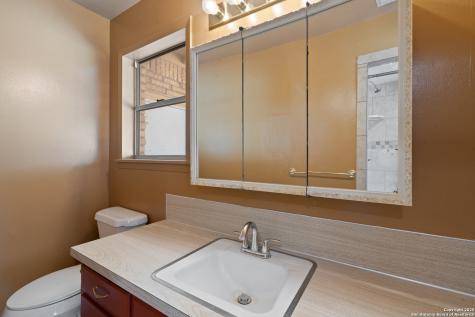 203 Margaret Del Rio TX 78840