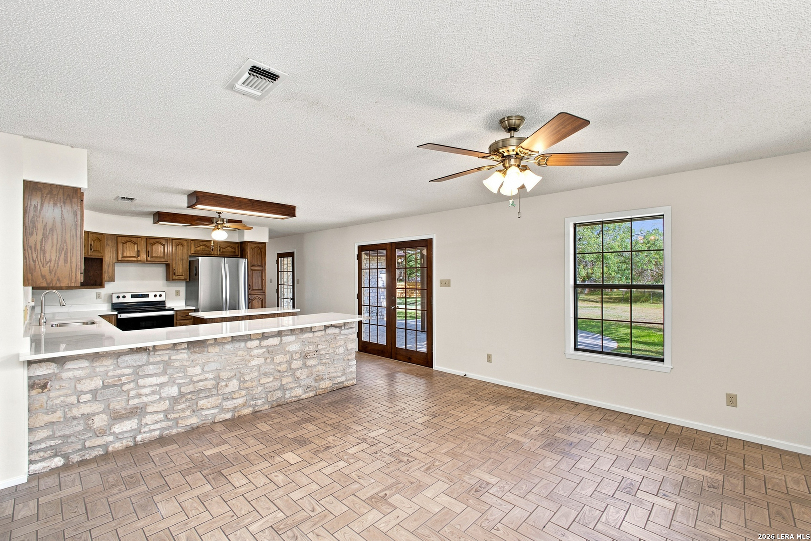 1721 Continental Drive Pleasanton TX 78064