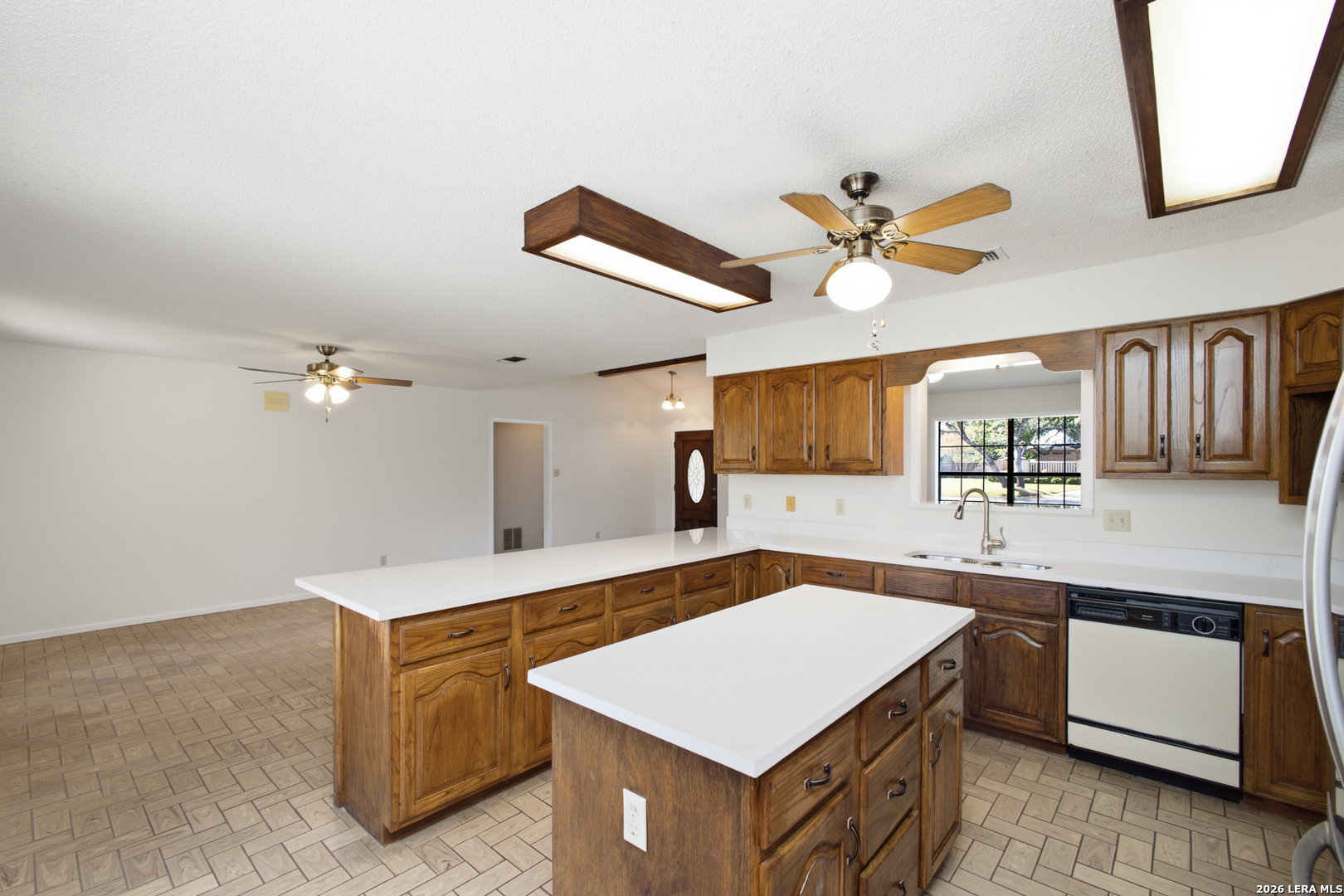 1721 Continental Drive Pleasanton TX 78064