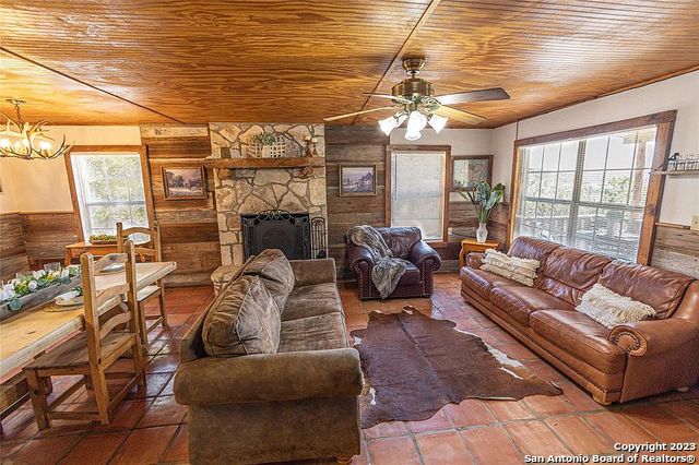 606 Canyon Oaks Drive Concan TX 78838