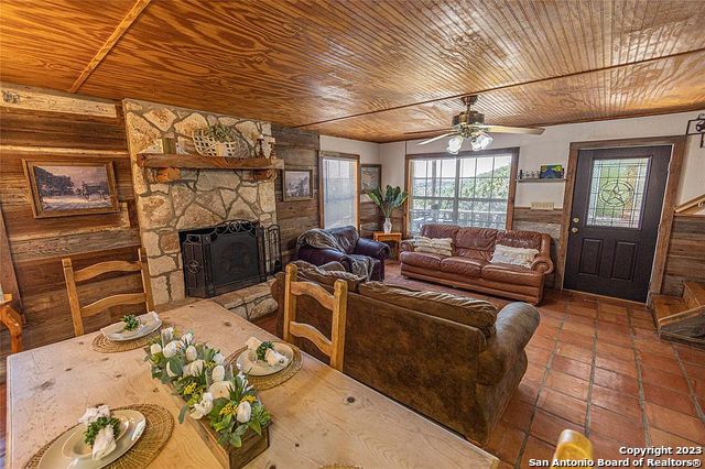 606 Canyon Oaks Drive Concan TX 78838
