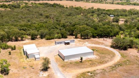 695 County Road 488 Gonzales TX 78629