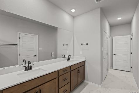 7306 Cypress Gate Converse TX 78109