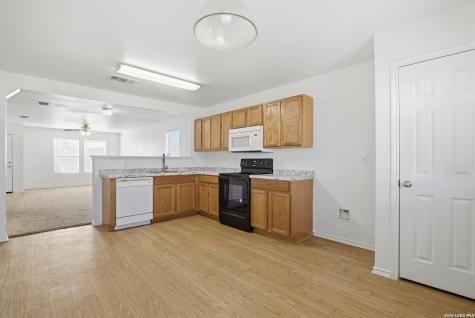 3423 Ironwood Falls San Antonio TX 78261