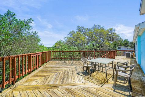 1427 Elmhurst Drive Lakehills TX 78063