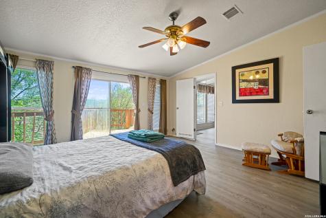 1427 Elmhurst Drive Lakehills TX 78063
