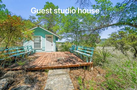1427 Elmhurst Drive Lakehills TX 78063