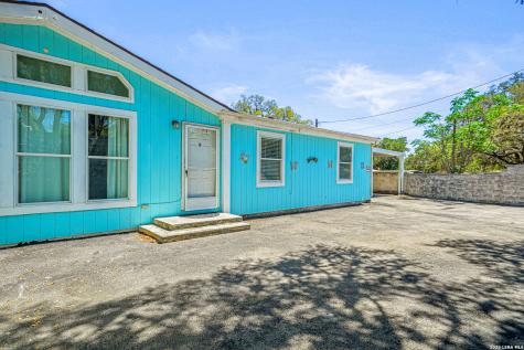 1427 Elmhurst Drive Lakehills TX 78063