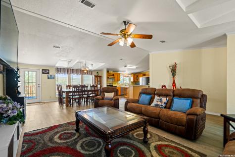 1427 Elmhurst Drive Lakehills TX 78063