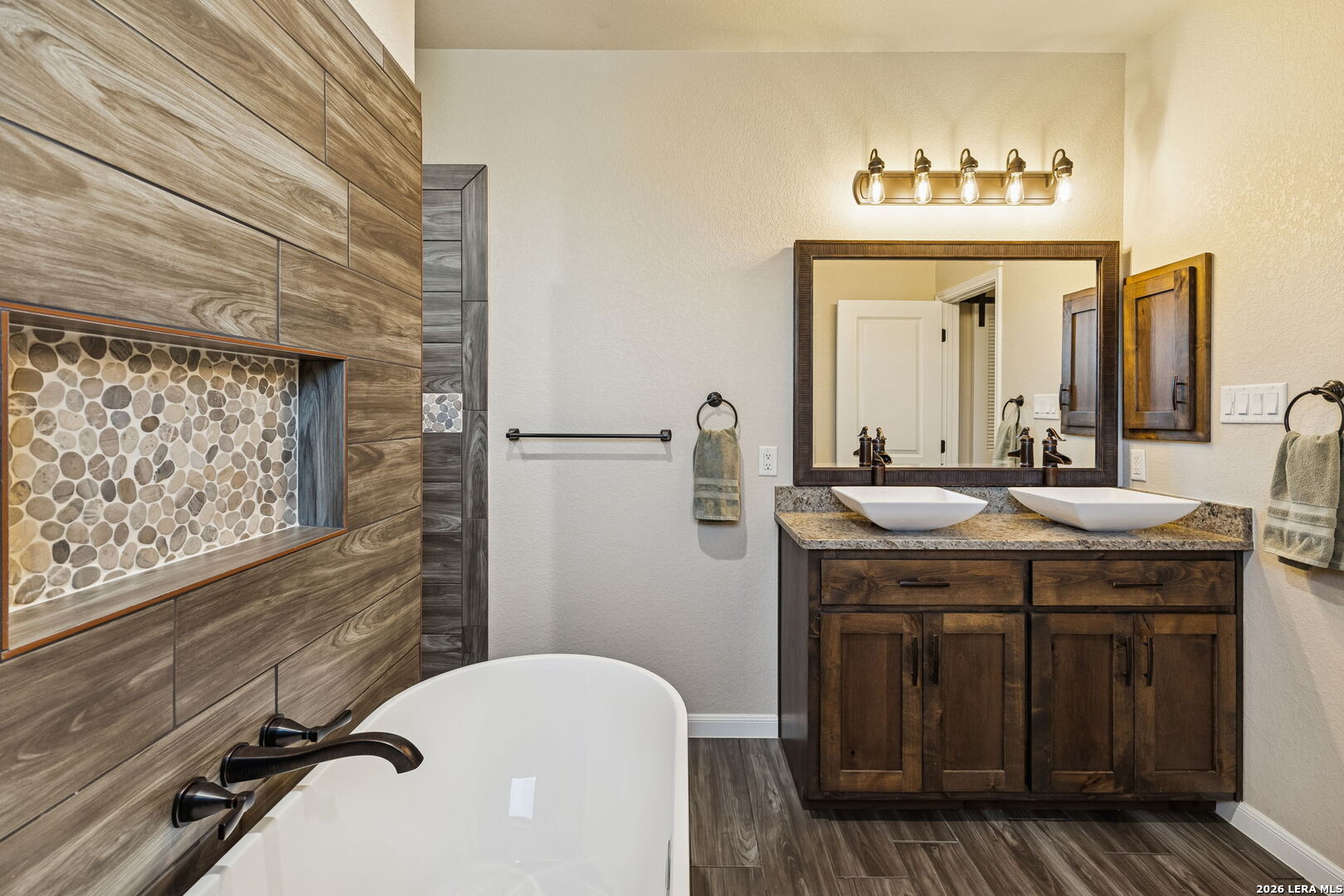 2127 Bentwood Floresville TX 78114