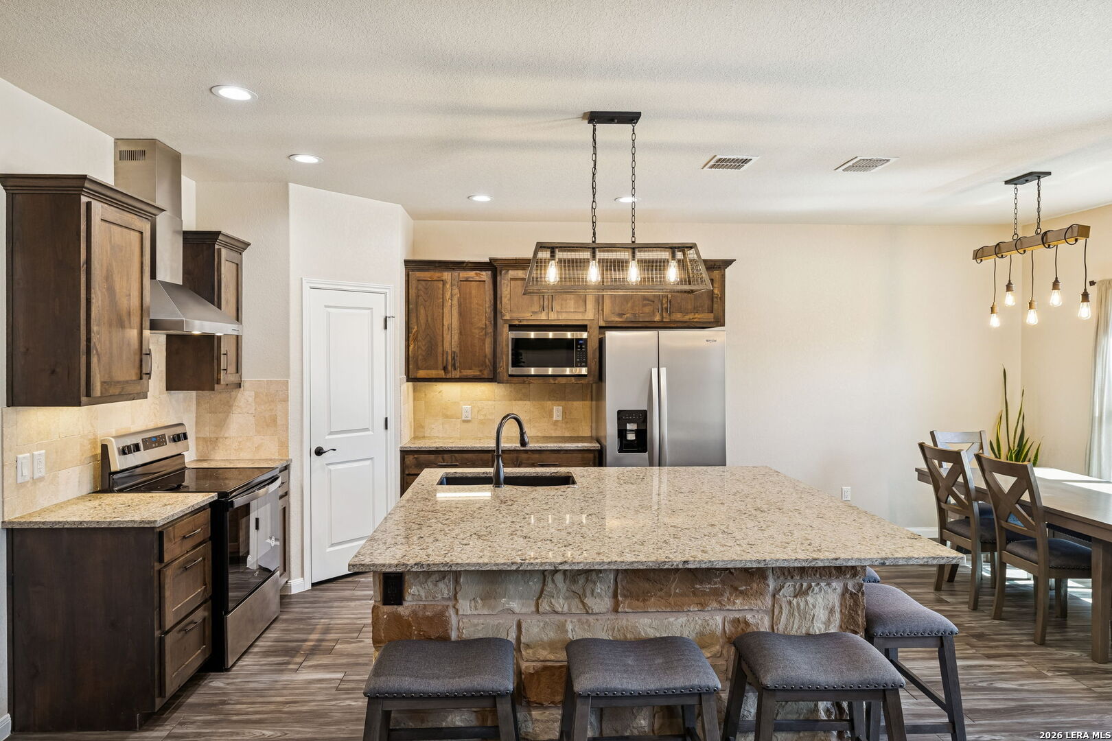 2127 Bentwood Floresville TX 78114