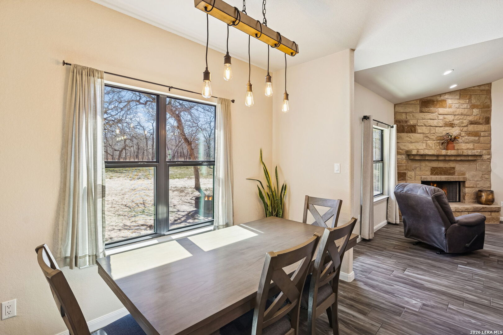 2127 Bentwood Floresville TX 78114